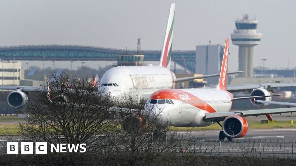 The UK government has approved a second runway at Gatwick Airport